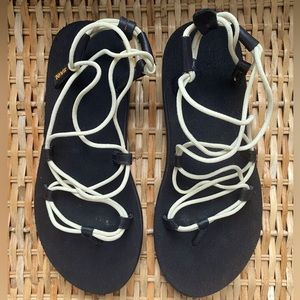 TEVA Voya Infinity Sandals (size 7)
